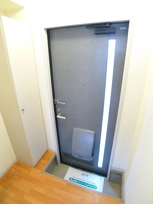 物件内観写真22　(玄関)