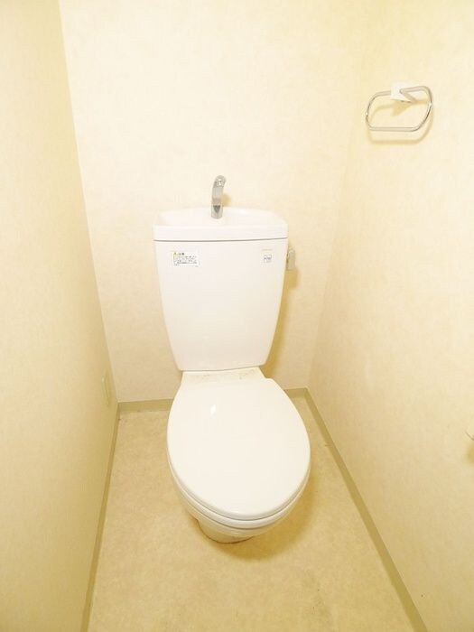 物件内観写真15　(トイレ)