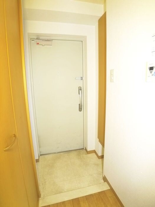 物件内観写真19　(玄関)