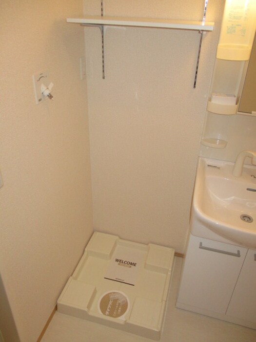 物件内観写真20　(洗濯機置場)