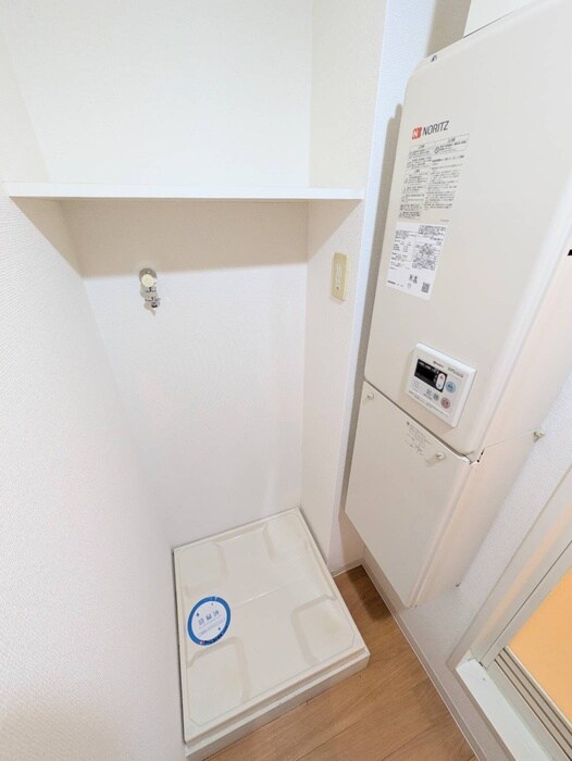 物件内観写真11　(洗濯機置場)