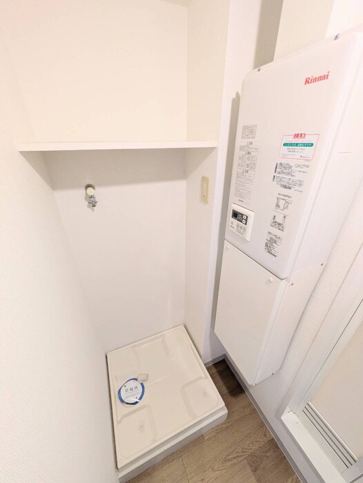 物件内観写真11　(洗濯機置場)