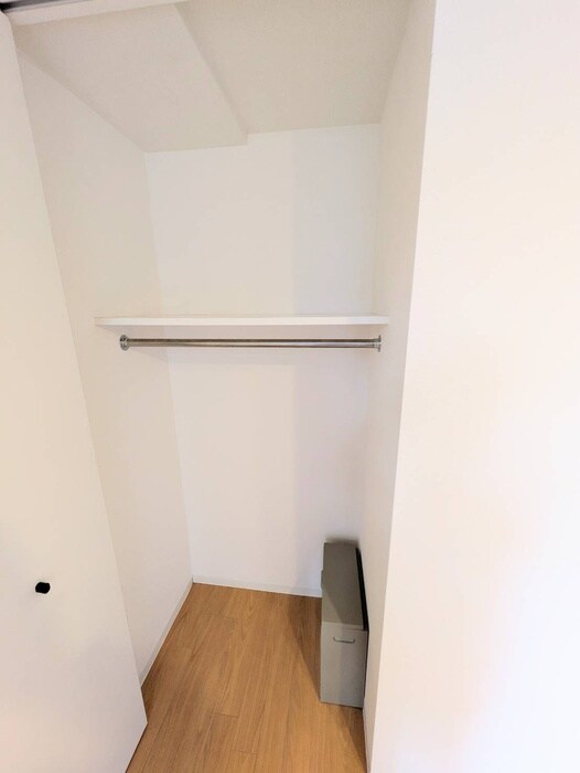 物件内観写真12　(収納)