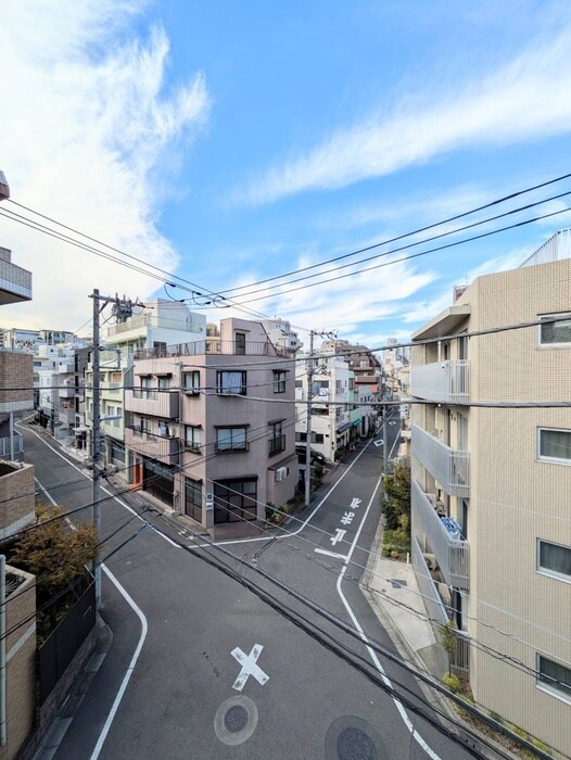 物件内観写真13　(室内からの展望)