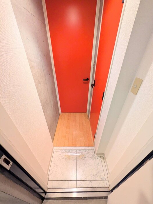 物件内観写真14　(玄関)