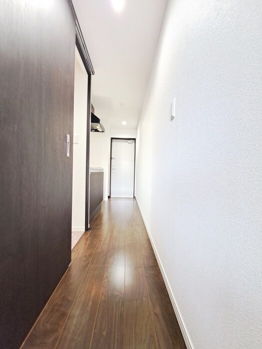 物件内観写真9　(廊下)