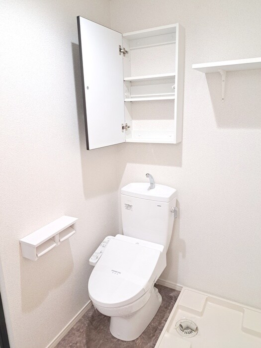 物件内観写真13　(トイレ)