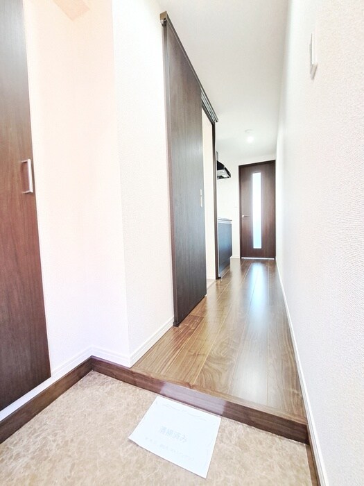 物件内観写真21　(玄関)