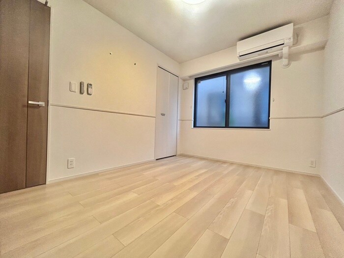 物件内観写真12　(居室)