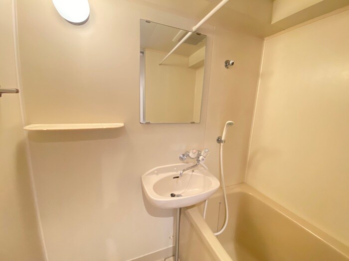 物件内観写真9　(洗面)