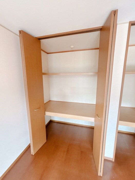 物件内観写真10　(収納)