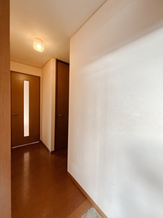 物件内観写真16　(廊下)
