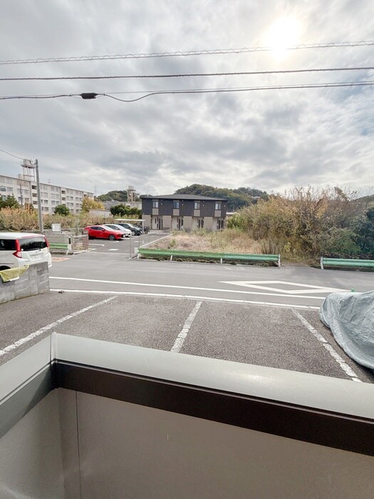 物件内観写真18　(室内からの展望)