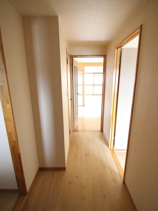 物件内観写真10　(廊下)