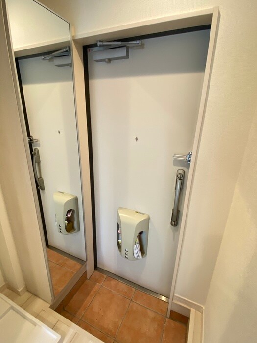 物件内観写真14　(玄関)