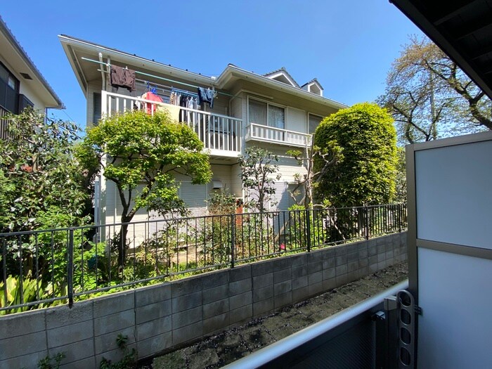 物件内観写真22　(室内からの展望)