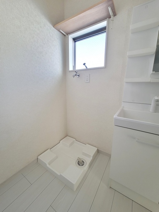 物件内観写真21　(洗濯機置場)