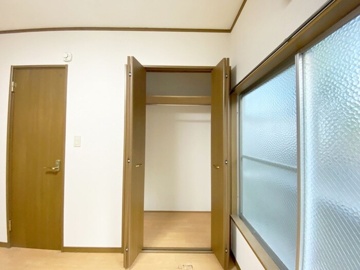 物件内観写真12　(収納)