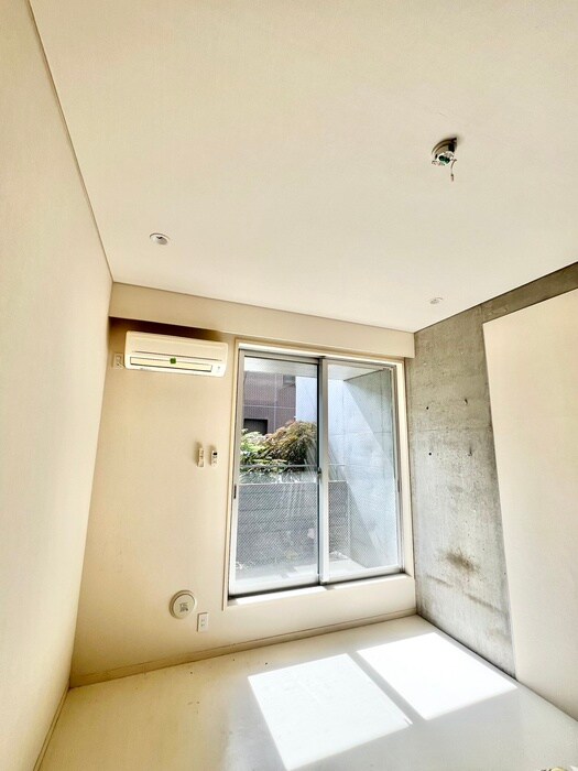 物件内観写真4　(居室)