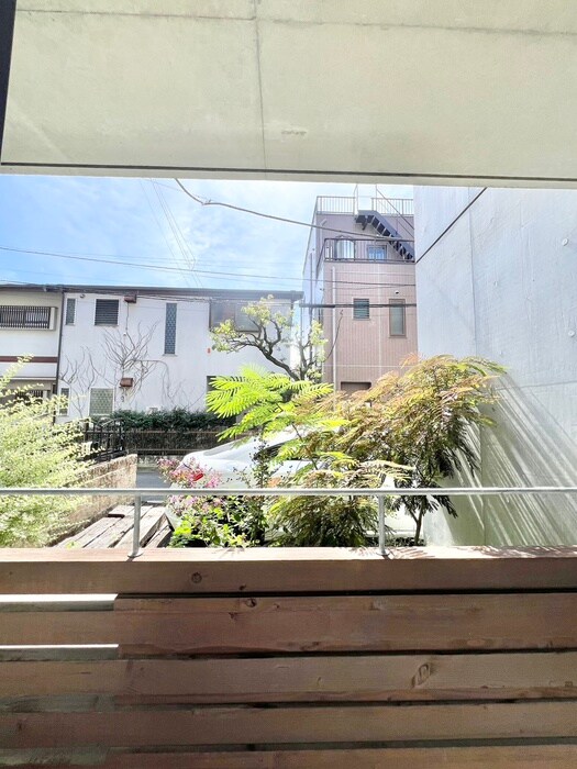 物件内観写真14　(室内からの展望)