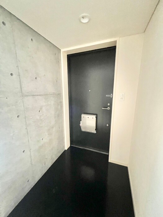 物件内観写真18　(玄関)