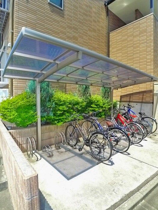 物件外観写真5　(駐輪場)