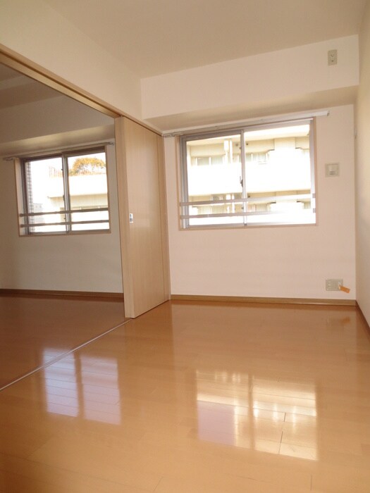 物件内観写真6　(居室)