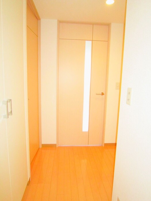 物件内観写真13　(廊下)