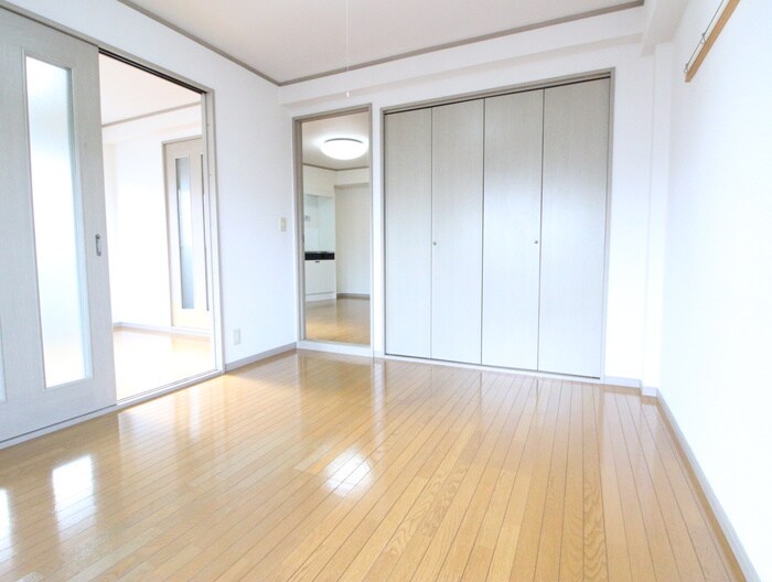 物件内観写真9　(玄関)