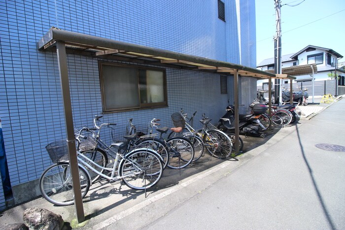 物件外観写真6　(駐輪場)