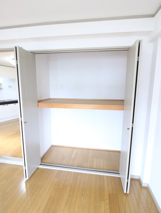 物件内観写真10　(収納)