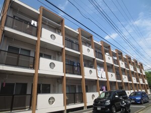 高島平ニシモリ外観写真