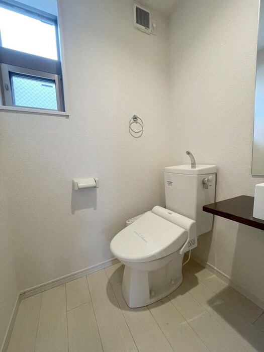 物件内観写真12　(トイレ)