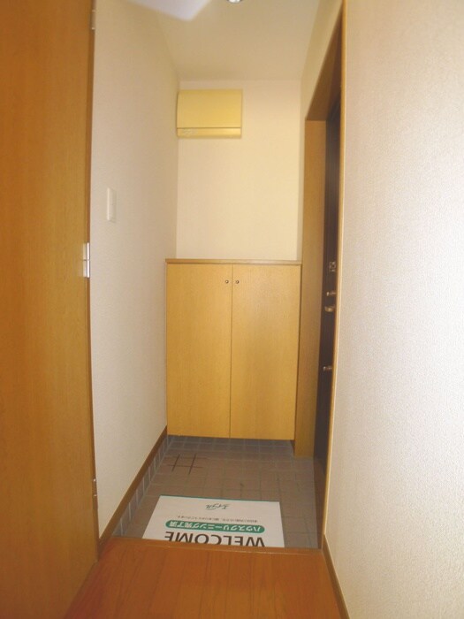 物件内観写真17　(玄関)