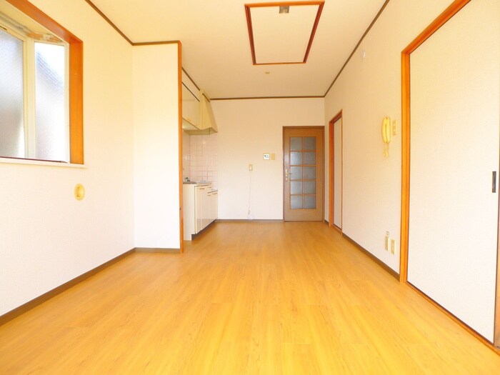 物件内観写真4　(居室)