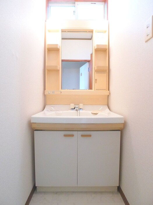 物件内観写真11　(洗面)