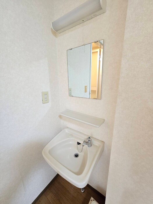 物件内観写真12　(洗面)