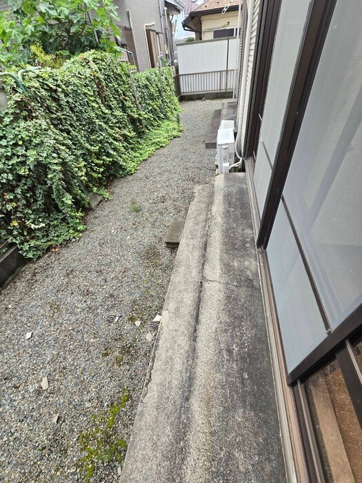 物件内観写真16　(室内からの展望)