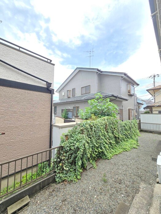 物件内観写真17　(室内からの展望)