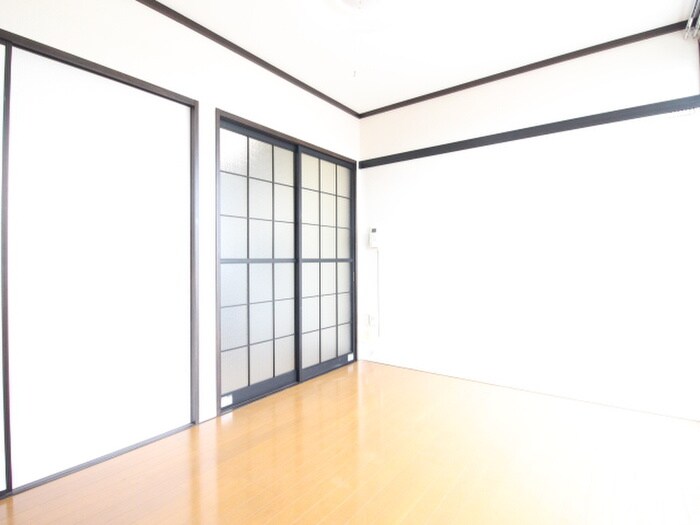 物件内観写真9　(居室)