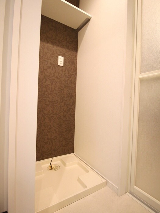 物件内観写真17　(洗濯機置場)