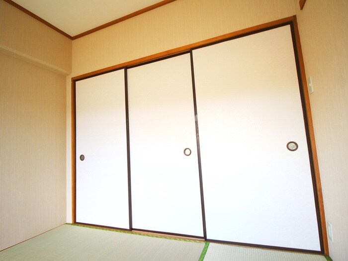 物件内観写真15　(収納)