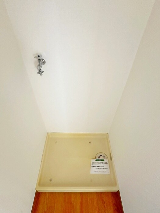 物件内観写真18　(洗濯機置場)