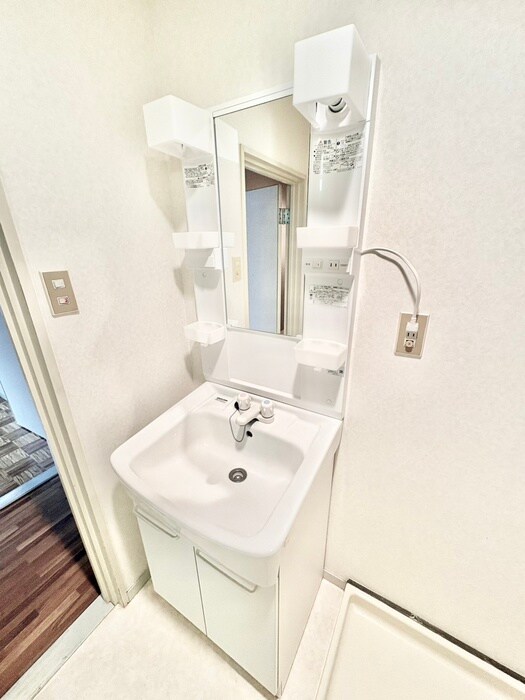 物件内観写真11　(洗面)