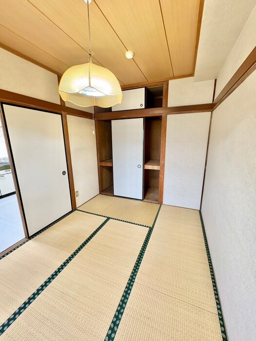 物件内観写真12　(収納)