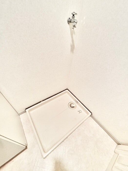 物件内観写真17　(洗濯機置場)