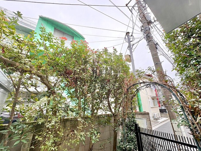 物件内観写真19　(室内からの展望)