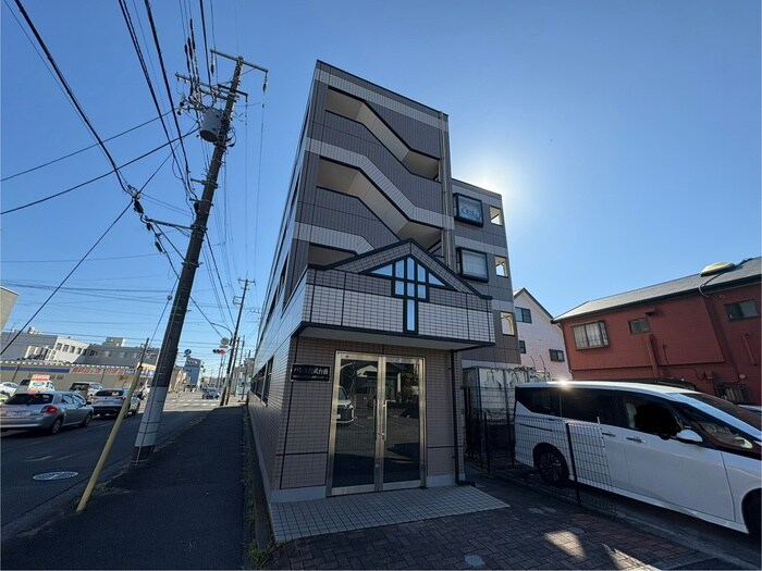 物件外観写真4　(エントランス部分)