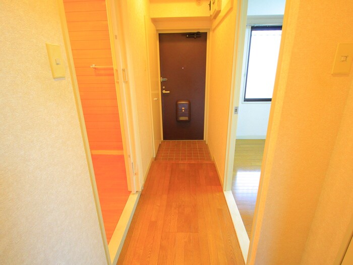 物件内観写真21　(廊下)