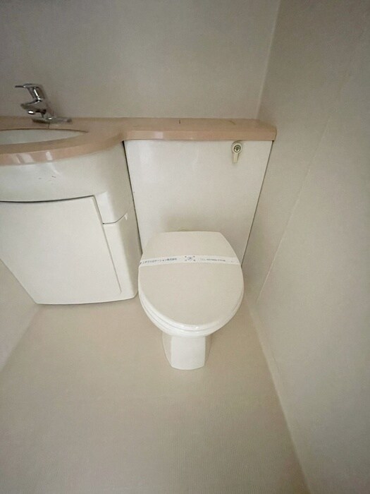 物件内観写真15　(トイレ)